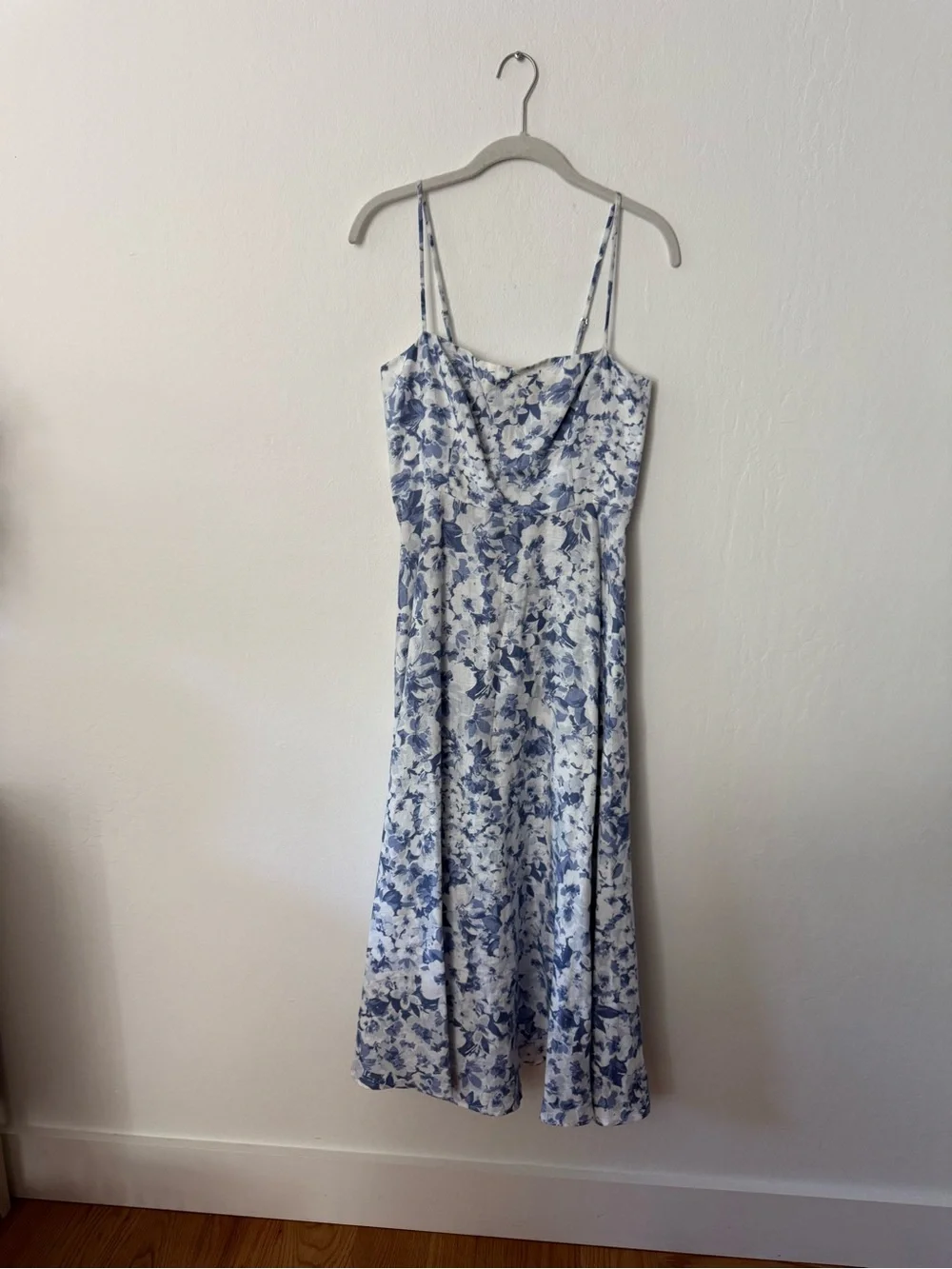 Reformation Monette in Blue Larkspur Floral Spaghetti-Strap Midi Dress - Picture 5 of 9